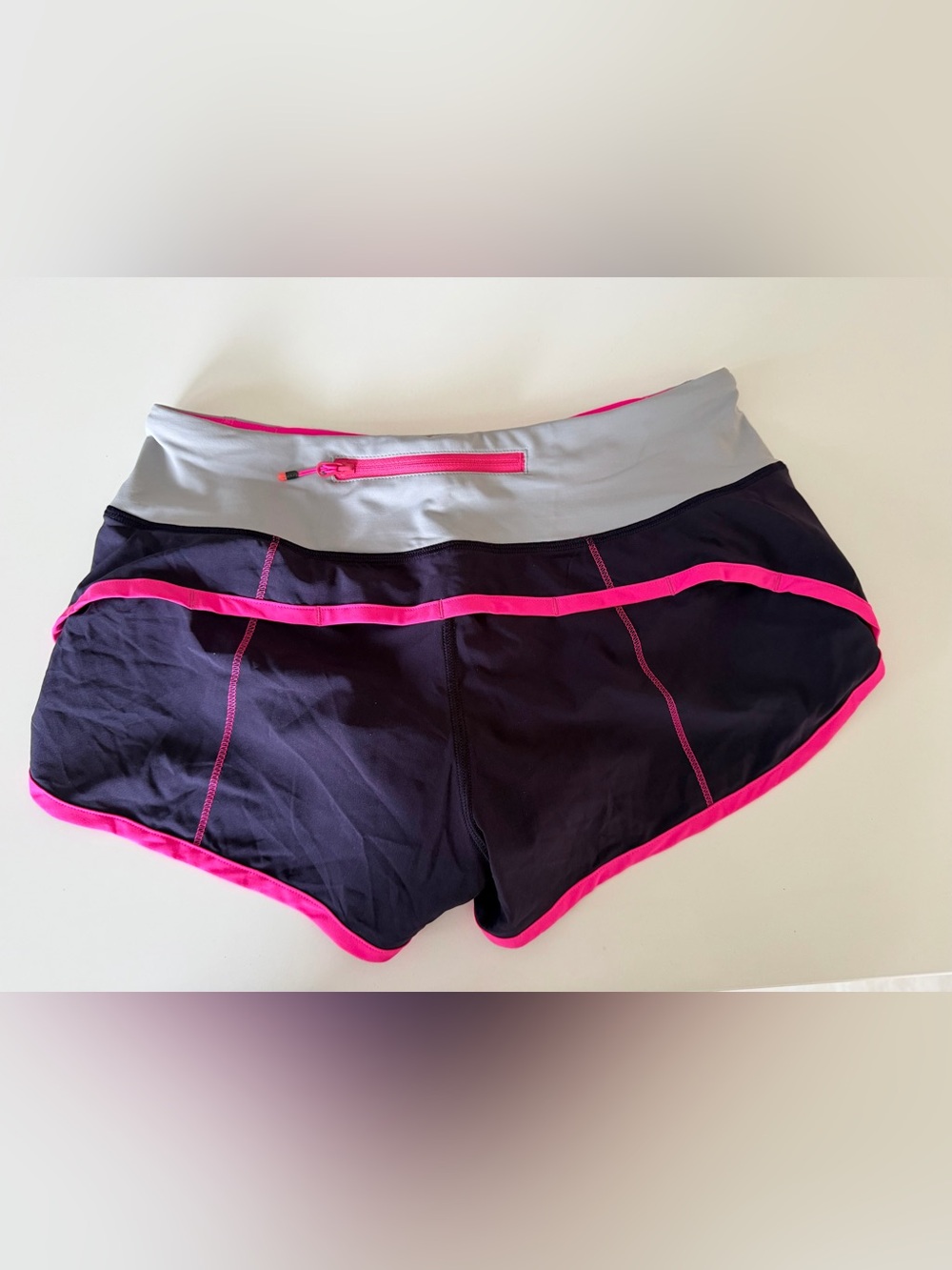 lululemon athletica speed shorts size 4 - Picture 2 of 3